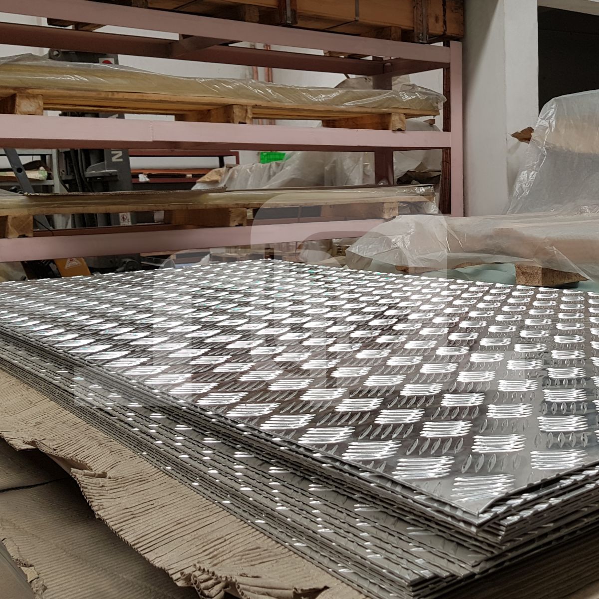 Nhôm tấm chống trượt